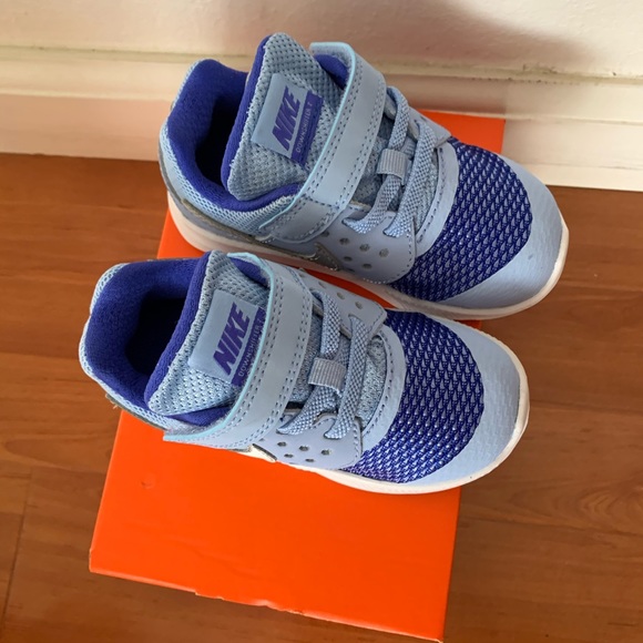 Nike toddler running sneakers - Picture 4 of 6